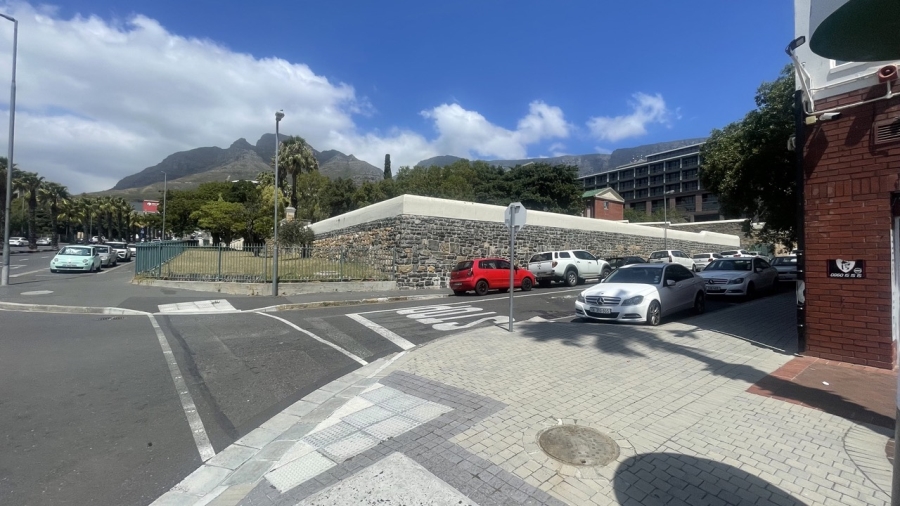 To Let commercial Property for Rent in Gardens Western Cape